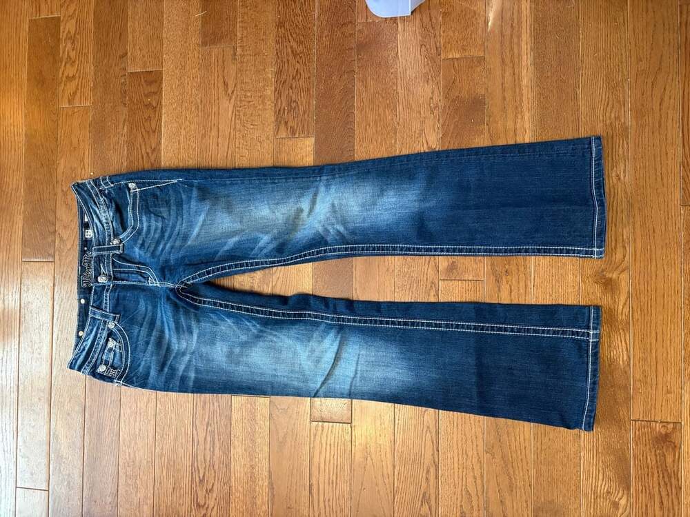 Miss Me Signature Boot Cut Jeans Size 27 Dark Blue Sequin & Gem Stone JP7110B